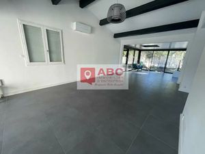 BUREAUX COMMERCIAUX A VENDRE A PEROLS CENTRE