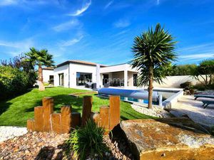 Superbe villa de plain-pied à trois kilomètres de Pézenas