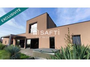 Maison d'architecte avec jacuzzi et vue dégagée  secteur prisé du Fau  Montauban