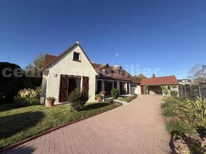 MAISON 4 CHAMBRES 1 BUREAU ET DEUX GARAGES