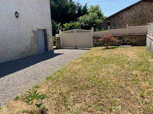 Vente maison 4 pièces 106 m² à Rochechouart (87600)  103 740 €