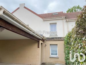 Vente maison 5 pièces 86 m² à Sainte-genevieve-des-bois (91700)  330 000 €