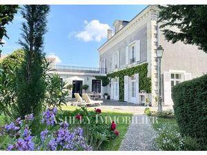Maison de 11 pièces de luxe en vente à Niort  France
