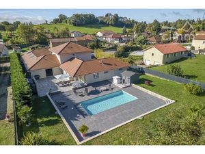 Villa contemporaine haut de gamme – 325 m² avec piscine chauffée sur 1710m2 de terrain