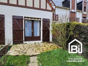 Location meublée appartement 1 pièce 16.65 m² à Courseulles-sur-Mer (14470)  348 €