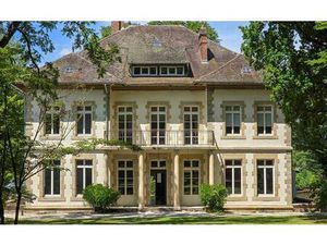 Château près de Baccarat dans le Grand-Est