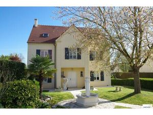 Maison contemporaine à vendre à Ully-Saint-Georges