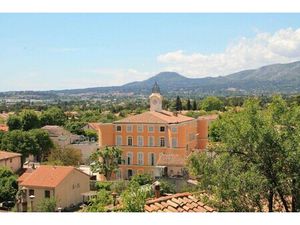 Maison de luxe à vendre dans le quartier Ouest-La Plaine