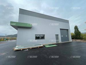 Local d'activités à vendre