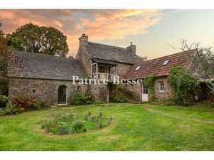 Maison ancienne à vendre à Tréduder