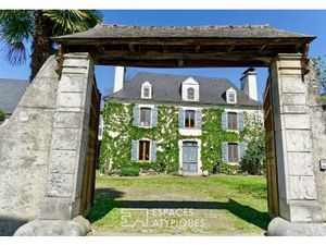 Enclos béarnais de charme entièrement rénové