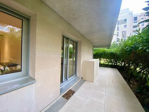 Location appartement 5 pièces 101 m² à Neuilly-sur-Seine (92200)  4 200 €