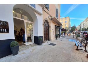 Vente locaux professionnels 2 pièces 85 m² à Ajaccio (20000)  48 880 €