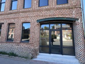 Cellule brute à aménager - Commerce ou Bureau