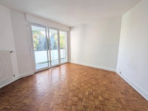 Location appartement 1 pièce 27 m² à Chatenay-malabry (92290)  793 €