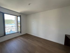 Location appartement 4 pièces 84.01 m² à Saint-Florent (20217)  1 375 €
