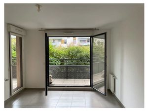 Location meublée appartement 3 pièces 57 m² à Cachan (94230)  1 700 €