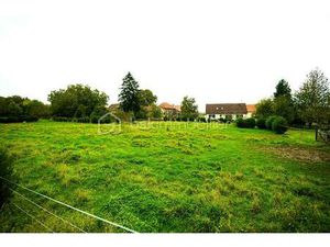 Terrain de 660 m² à Chenieres