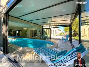 Maison 10 pièces 373 m²