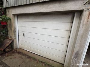 2 Garage 20m2 entre LAVAL et L’HUISSERIE