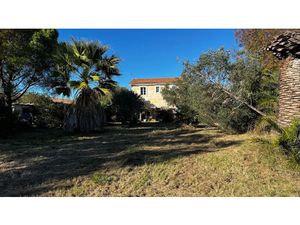 Vente maison 9 pièces 275 m² à Arles (13200)  682 500 €