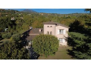 Vente maison 5 pièces 153 m² à Châteauneuf-Grasse (06740)  885 000 €