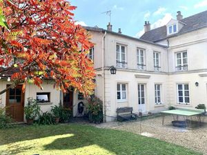 Maison de luxe à vendre dans le quartier Vieux Croissy