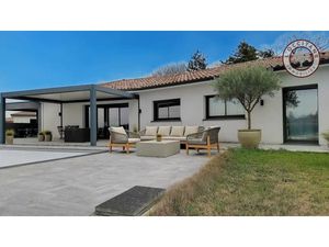 Vente maison 5 pièces 135 m² à L'Isle-Jourdain (32600)  504 000 €