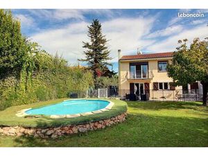 Appartement 5 pièces 141 m²