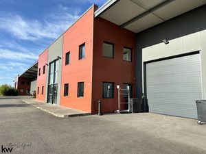 Vente locaux professionnels 1200 m² à Gaillac (81600)  1 300 000 €