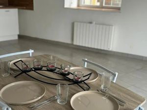 Location meublée appartement 2 pièces 38 m² à Ménéac (56490)  480 €