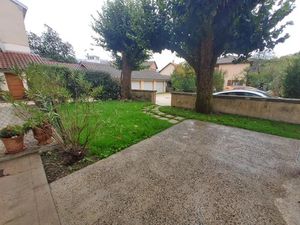 Location appartement 3 pièces 84.8 m² à Tullins (38210)  890 €