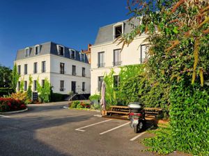 Location locaux professionnels 100 m² à Ivry-sur-Seine (94200)  1 850 €