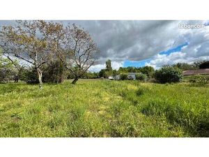 Terrain 865 m² Izon