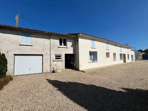 Vente maison 6 pièces 113 m² à Fontaine-Chalendray (17510)  135 000 €