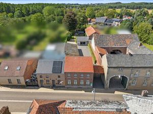 CHARMANTE WONING MET 3 SLKS EN EEN PRACHTIGE TUIN MET TAL VAN MOGELIJKHEDEN