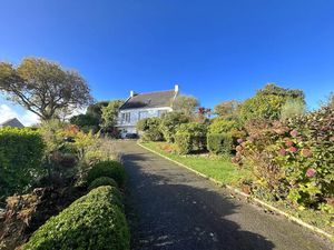 Vente maison 6 pièces 160 m² à Roscanvel (29570)  346 000 €