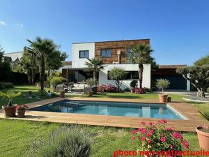 Vente maison 8 pièces 178 m² Saint-Cyr-sur-Loire (37540)