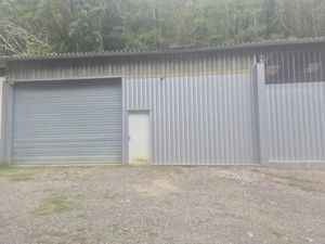 Location parking 158 m² à Jurançon (64110)  850 €