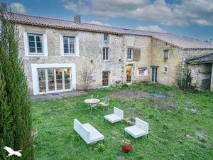 Vente Longère et corps de ferme à Val-du-Mignon (79210) : à vendre / 164m² Val-du-Mignon