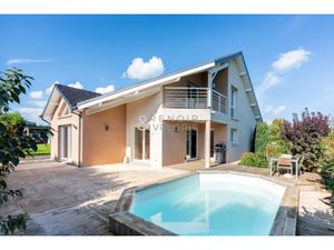 Vente maison 7 pièces 270 m² à Charmes (88130)  430 000 €