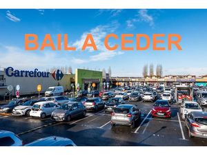 Vente locaux professionnels 61 m² à Champs-sur-Marne (77420)  89 000 €