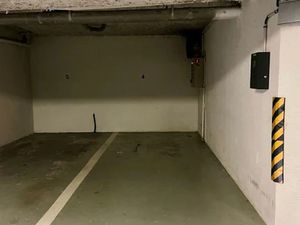 Vente parking 15 m² à Levallois-Perret (92300)  29 500 €