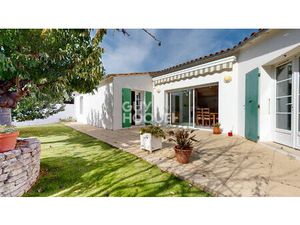 Maison de plain-pied à Ars-en-Ré ? en plein centre  au calme