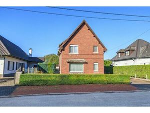 Vrijstaande woning met grote tuin