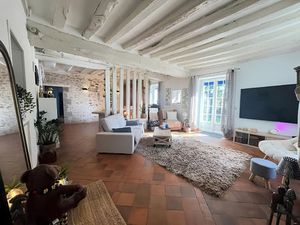 Vente maison 5 pièces  144.00m²  Saint