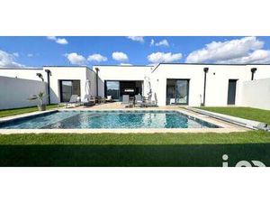 Maison avec piscine et terrasse La Jarne (17)