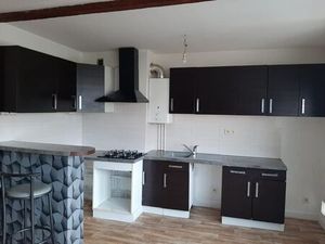 Location appartement 4 pièces 66 m² à Lourdes (65100)