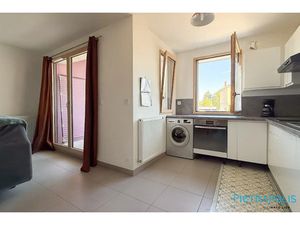 Vente appartement 2 pièces 49 m² à Sathonay-Camp (69580)  209 000 €