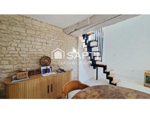 Maison rénovée avec le charme de la pierre